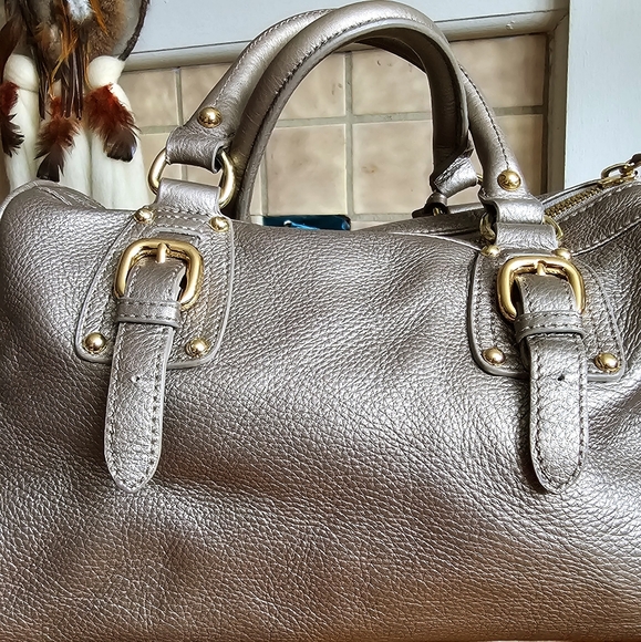 STEVEN by Steve Madden metallic taupe leather purse. - Picture 9 of 15